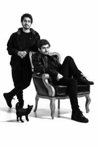 Cat-Dealers-sober-revista-backstages-brasil (1)